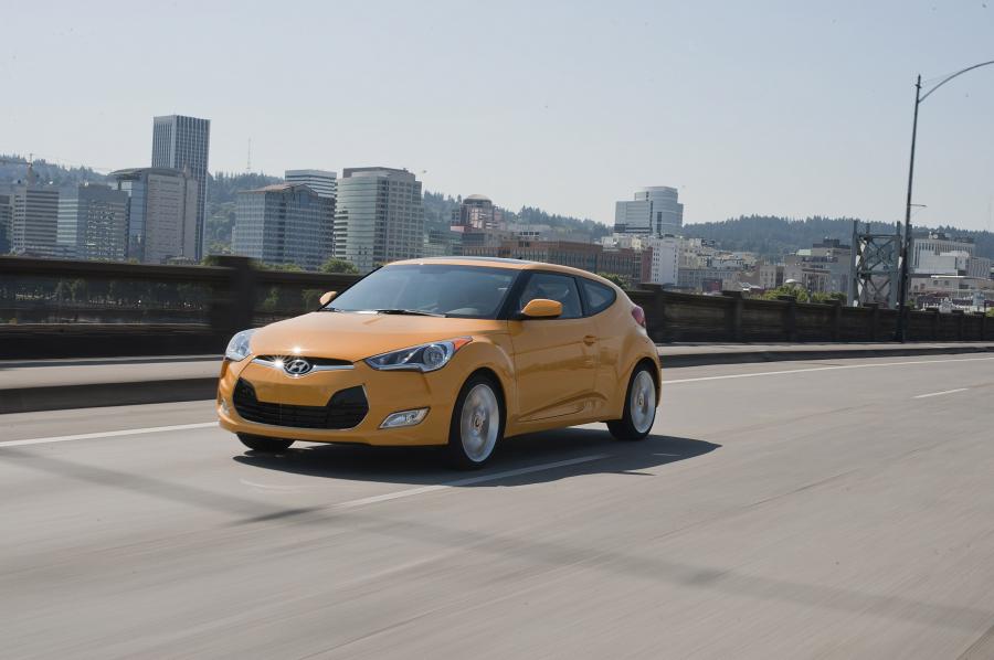  Hyundai Veloster 2011 года  (фото 166 из 184)